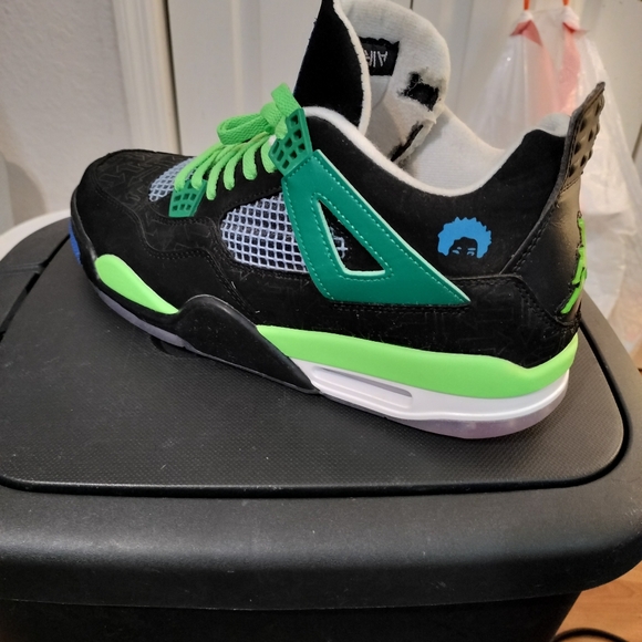 Jordan Retro 4 Superman Special Edition🦸 - Picture 11 of 15